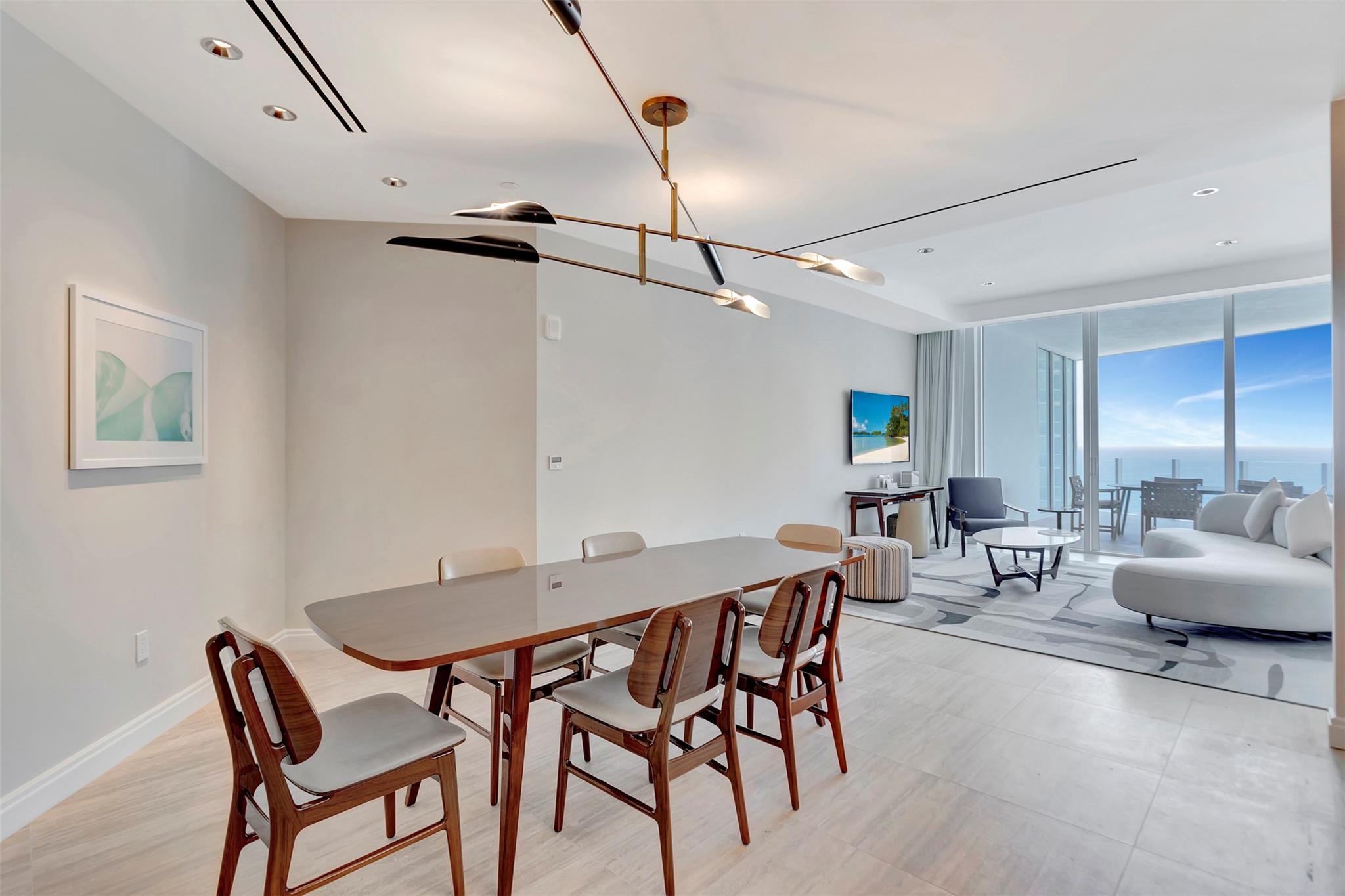 Four Seasons - Residential