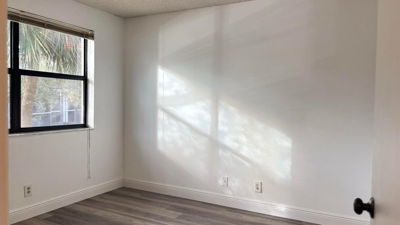 VILLAS AT MEADOW LAKES CONDO - Residential Lease