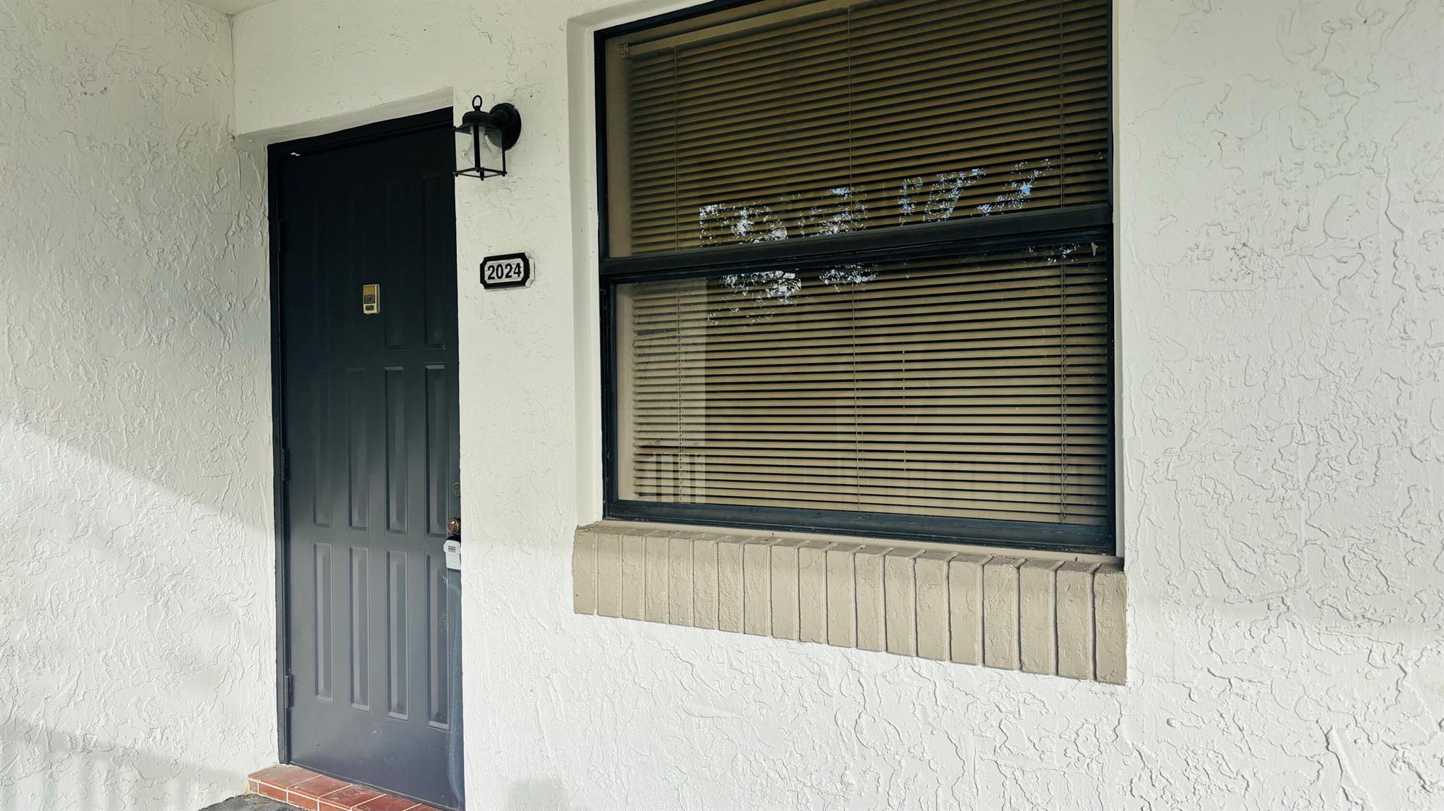 VILLAS AT MEADOW LAKES CO - Residential Lease