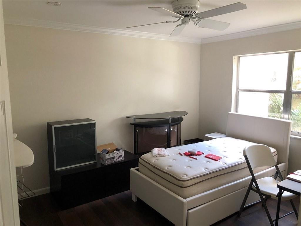 GARDEN LAKES OF INVERRARY - Residential