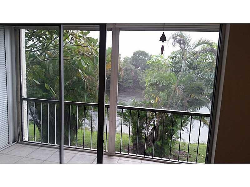 GARDEN LAKES OF INVERRARY - Residential