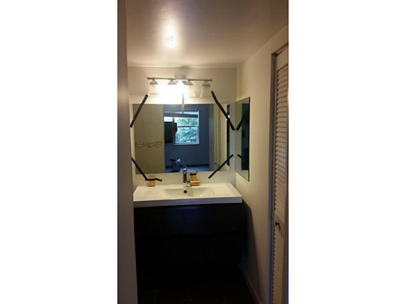 GARDEN LAKES OF INVERRARY - Residential