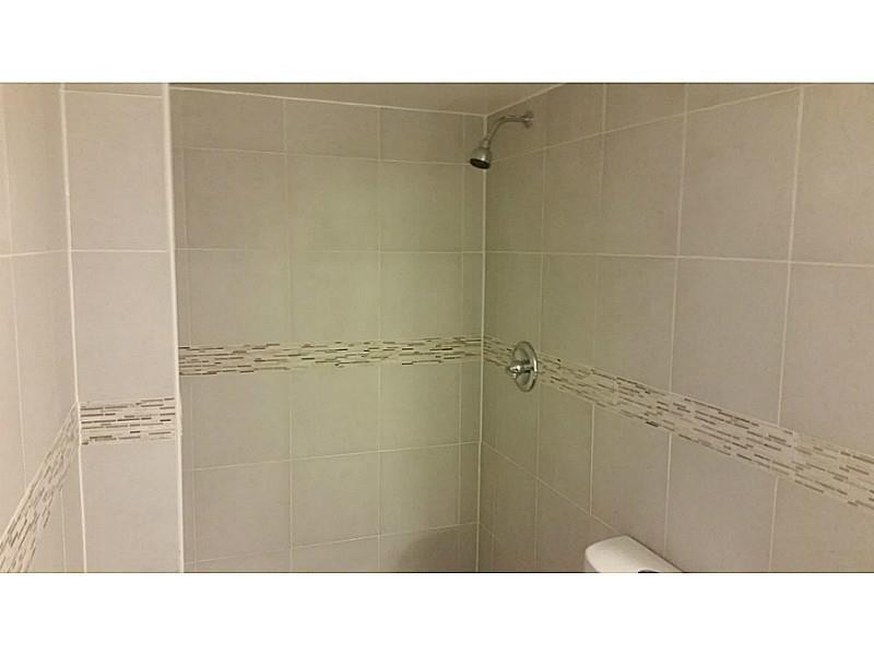 GARDEN LAKES OF INVERRARY - Residential