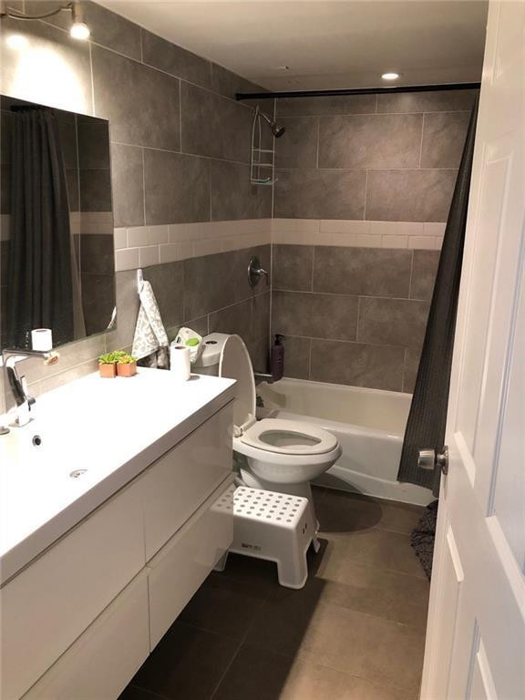 GARDEN LAKES OF INVERRARY - Residential