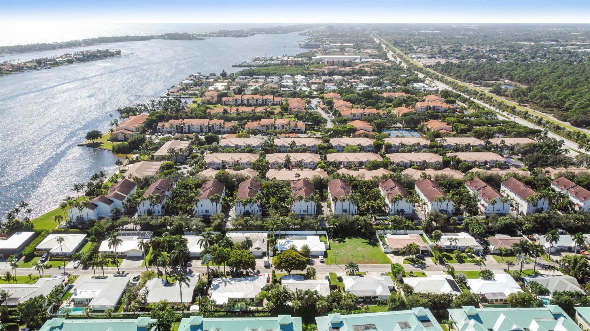 OCEAN CAY - Residential