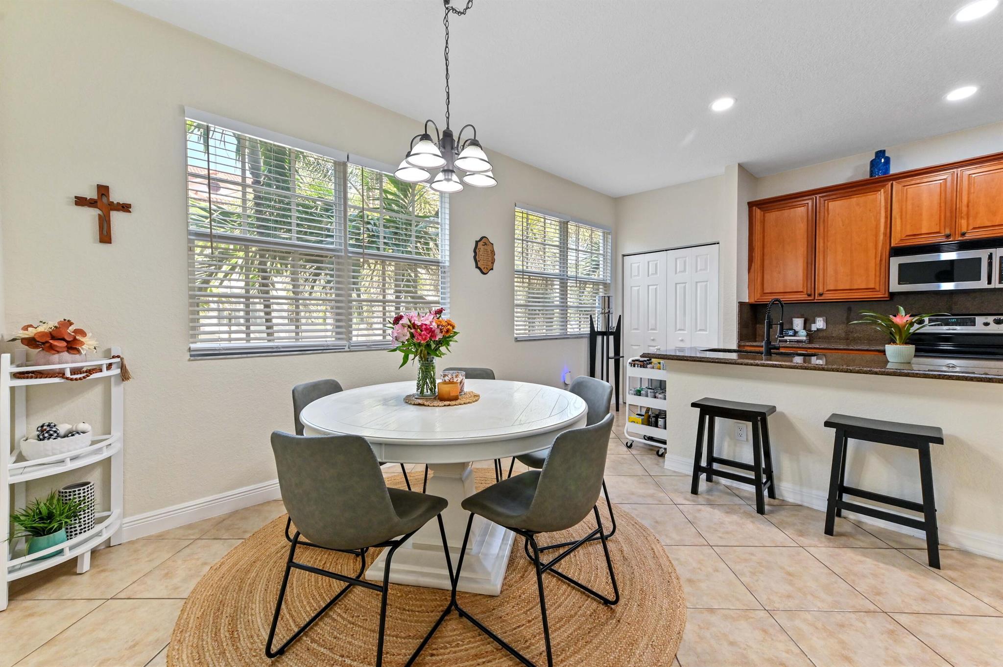 OCEAN CAY - Residential