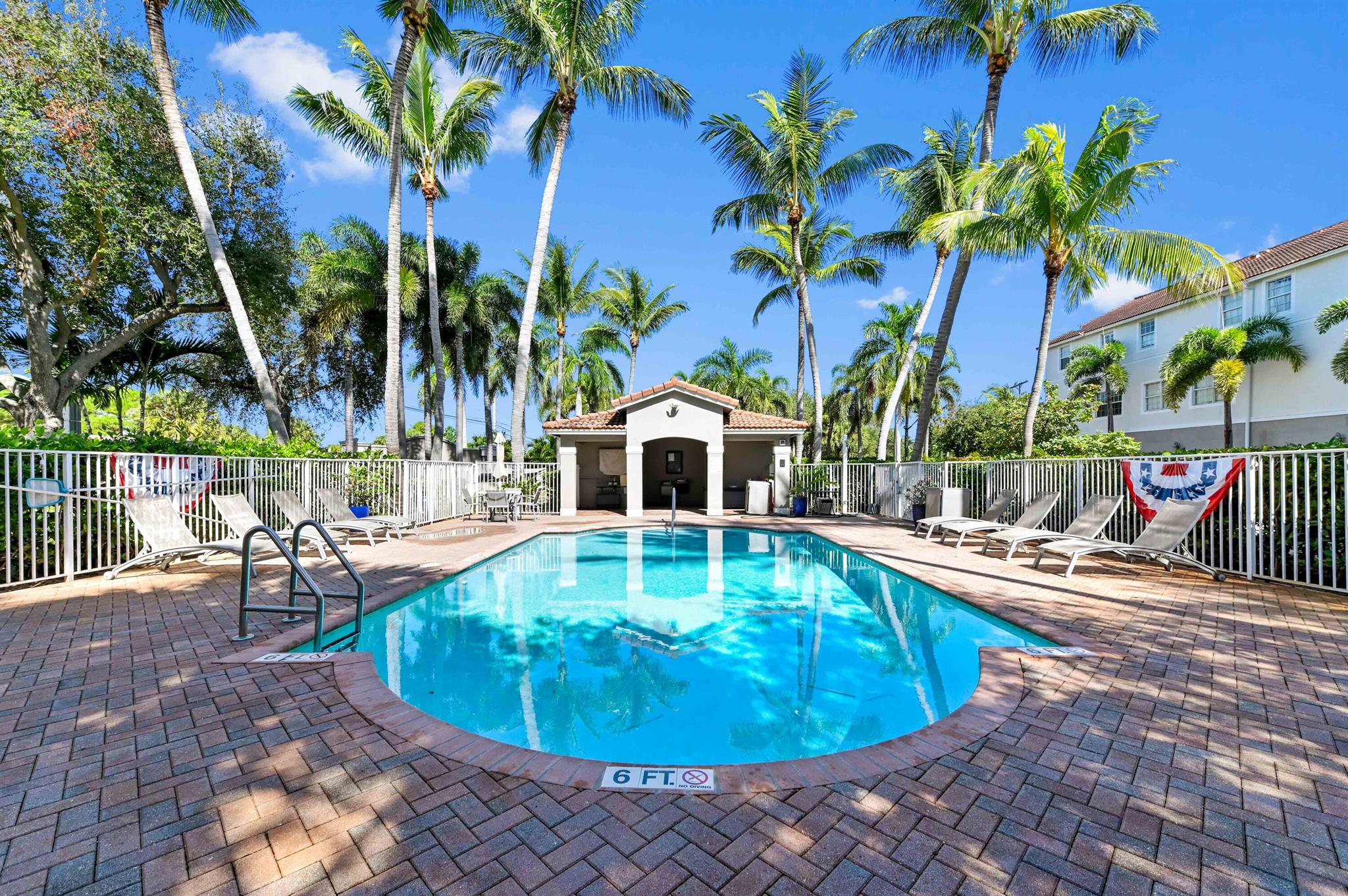 OCEAN CAY - Residential