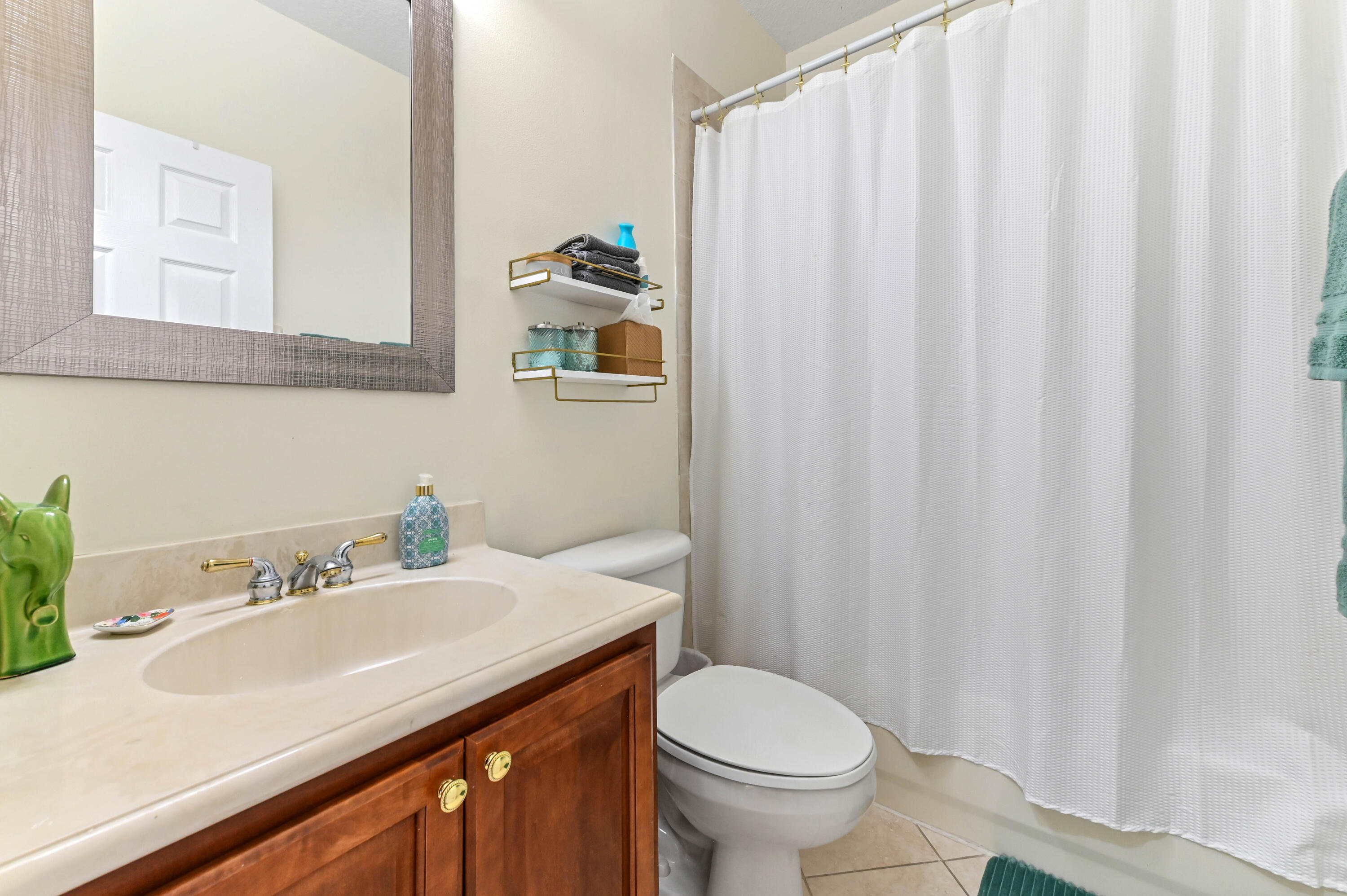 OCEAN CAY - Residential