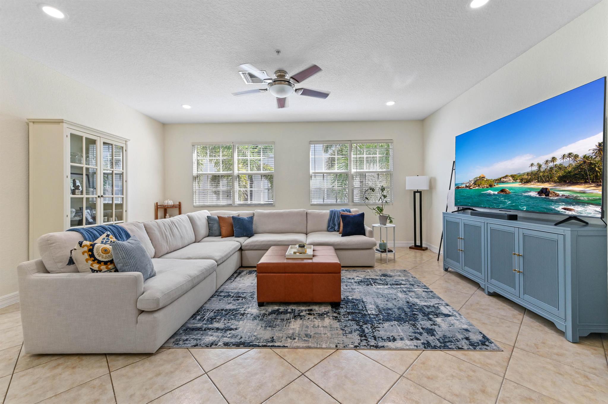 OCEAN CAY - Residential