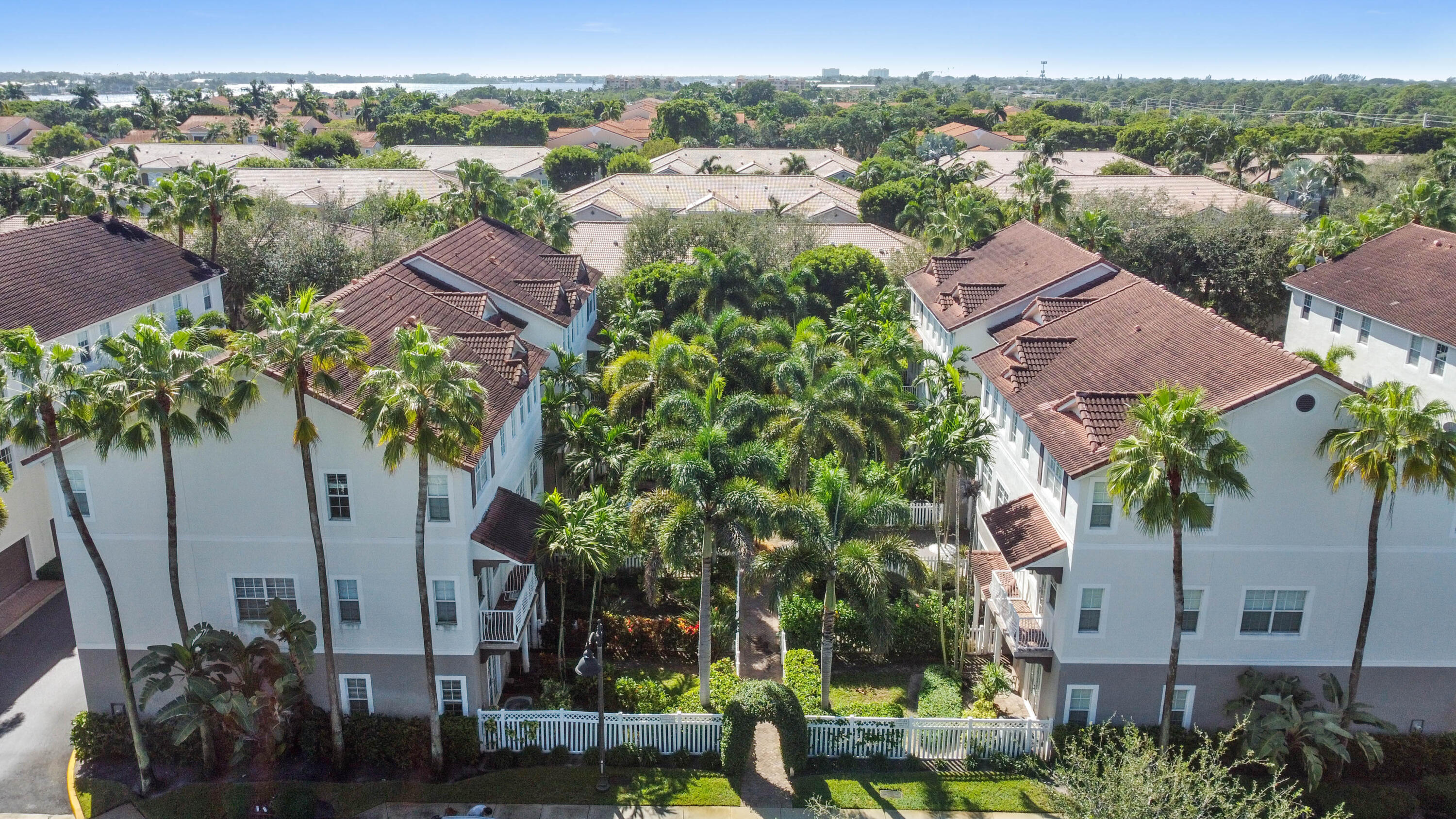 OCEAN CAY - Residential