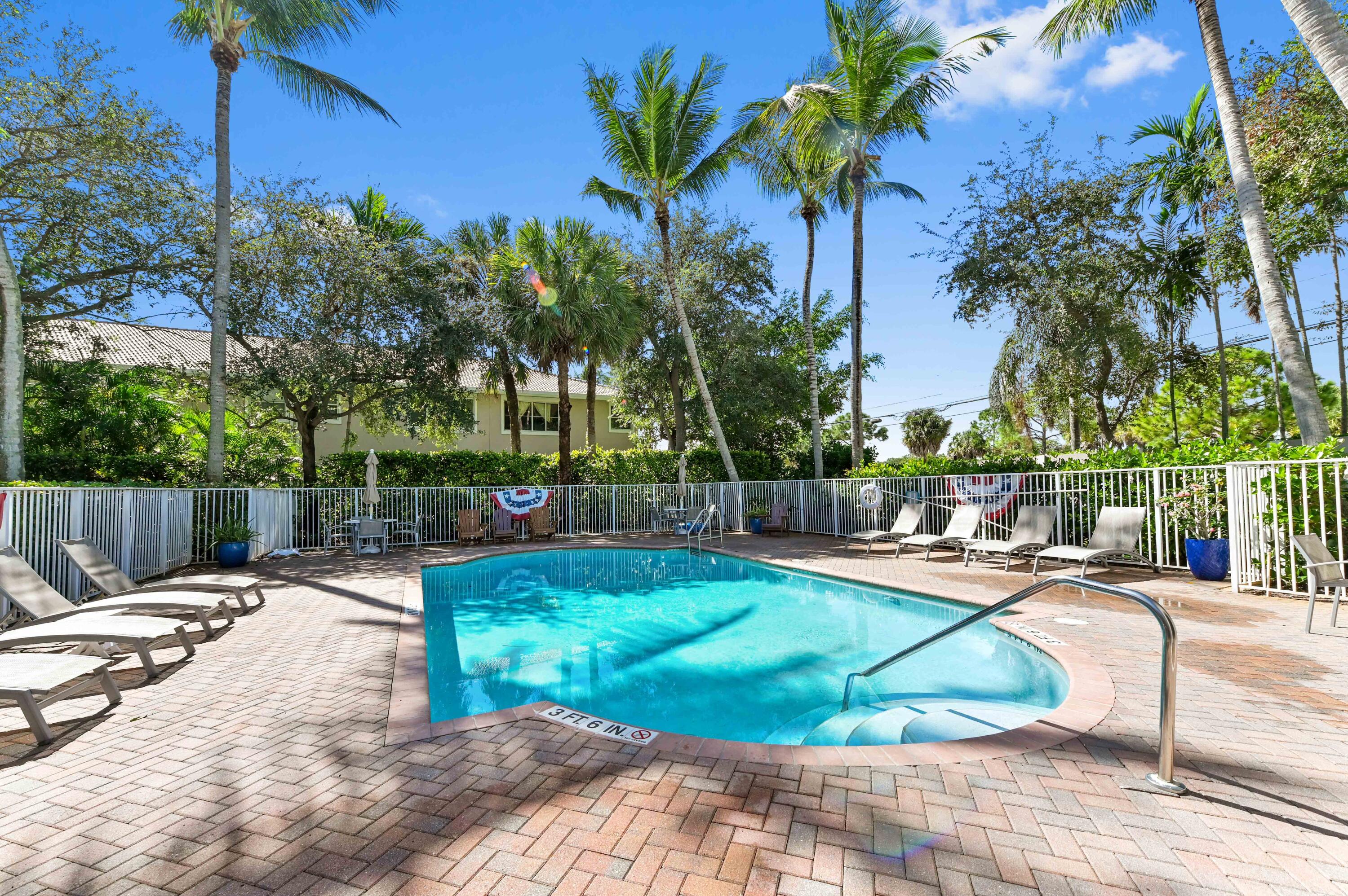 OCEAN CAY - Residential