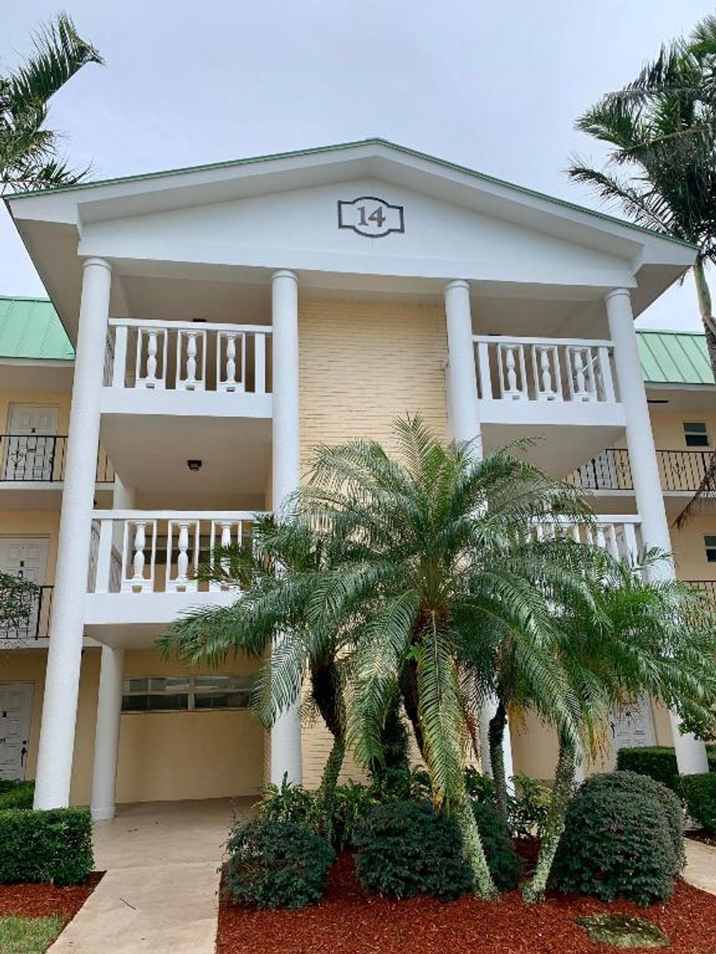 Photo of 14 Colonial Club Drive #301, Boynton Beach, FL 33435 (MLS # R11118913)