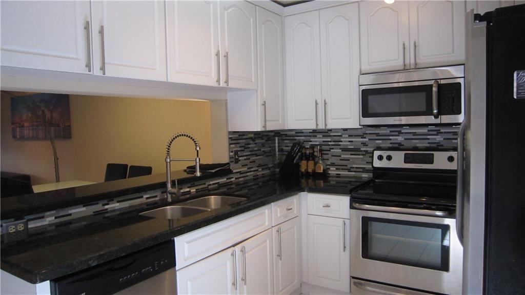 Crown Colony at Rock Cree - Residential