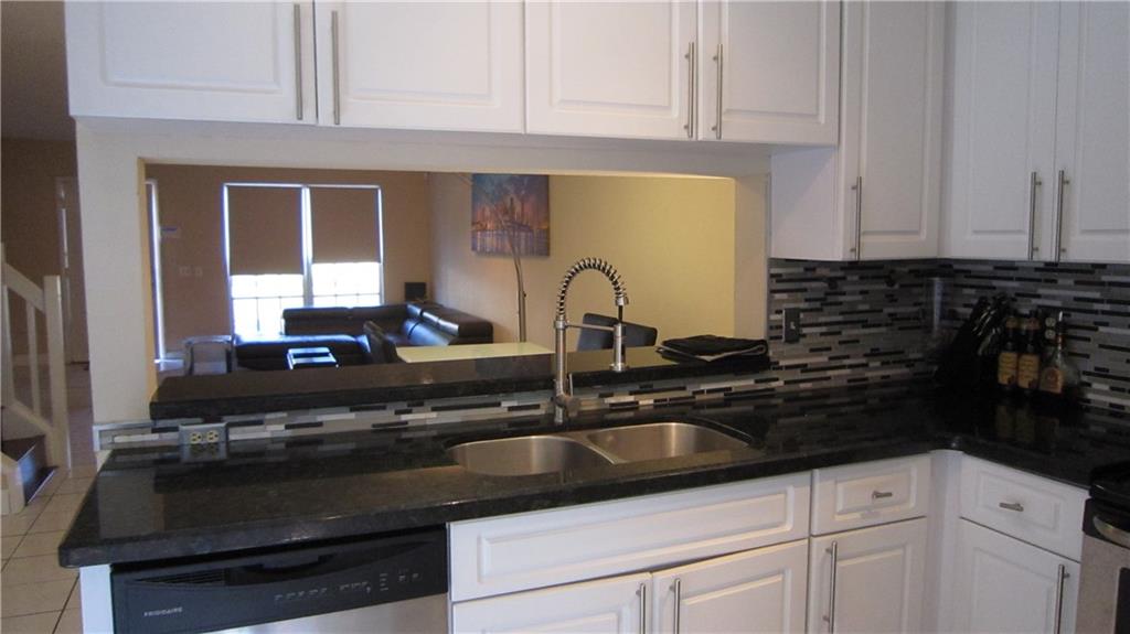 Crown Colony at Rock Cree - Residential