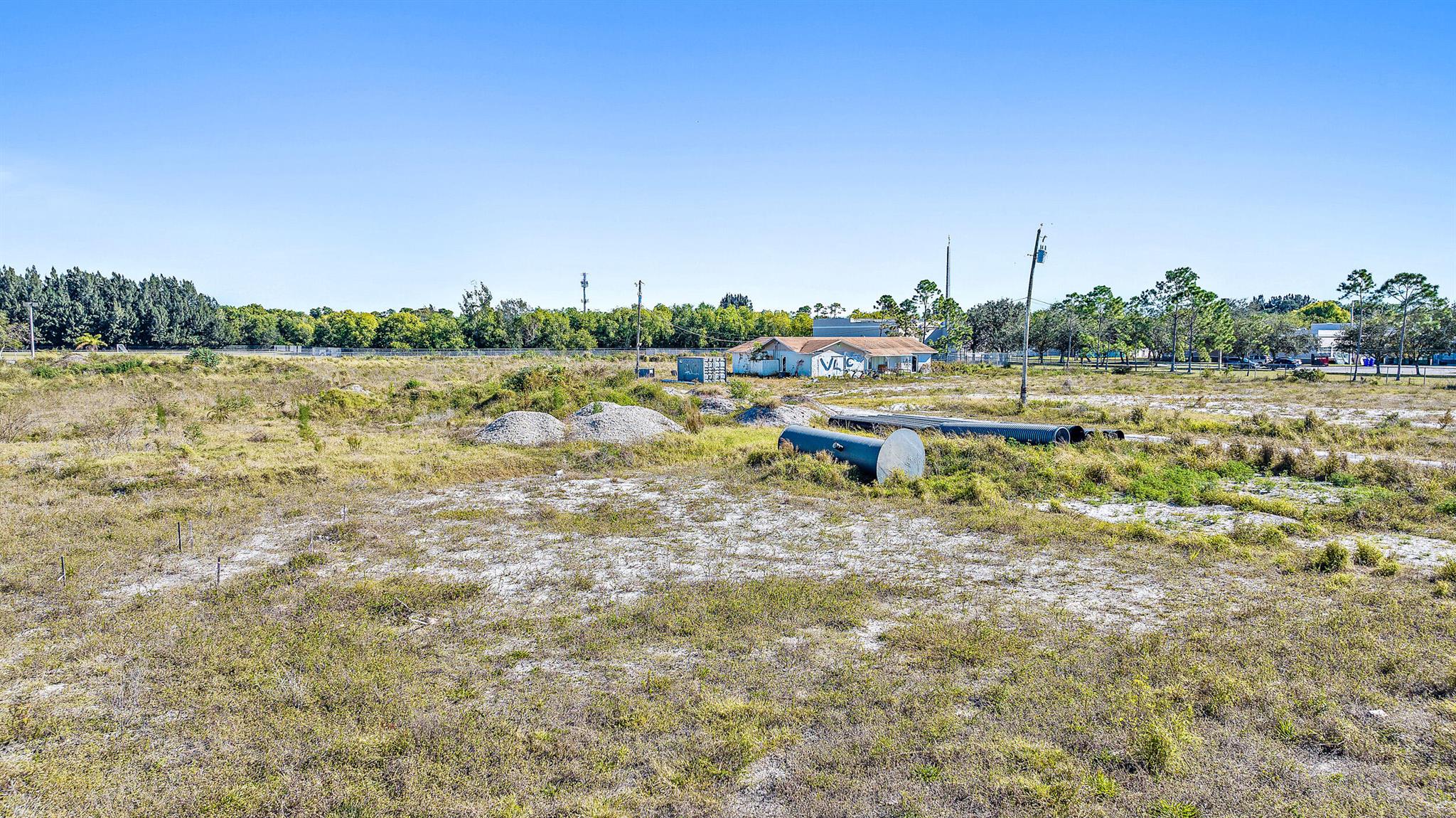 S/D OF 36-44-42, NW 1/4 - Residential