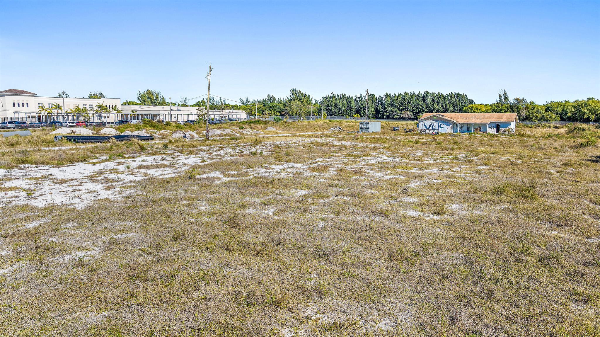 S/D OF 36-44-42, NW 1/4 - Residential