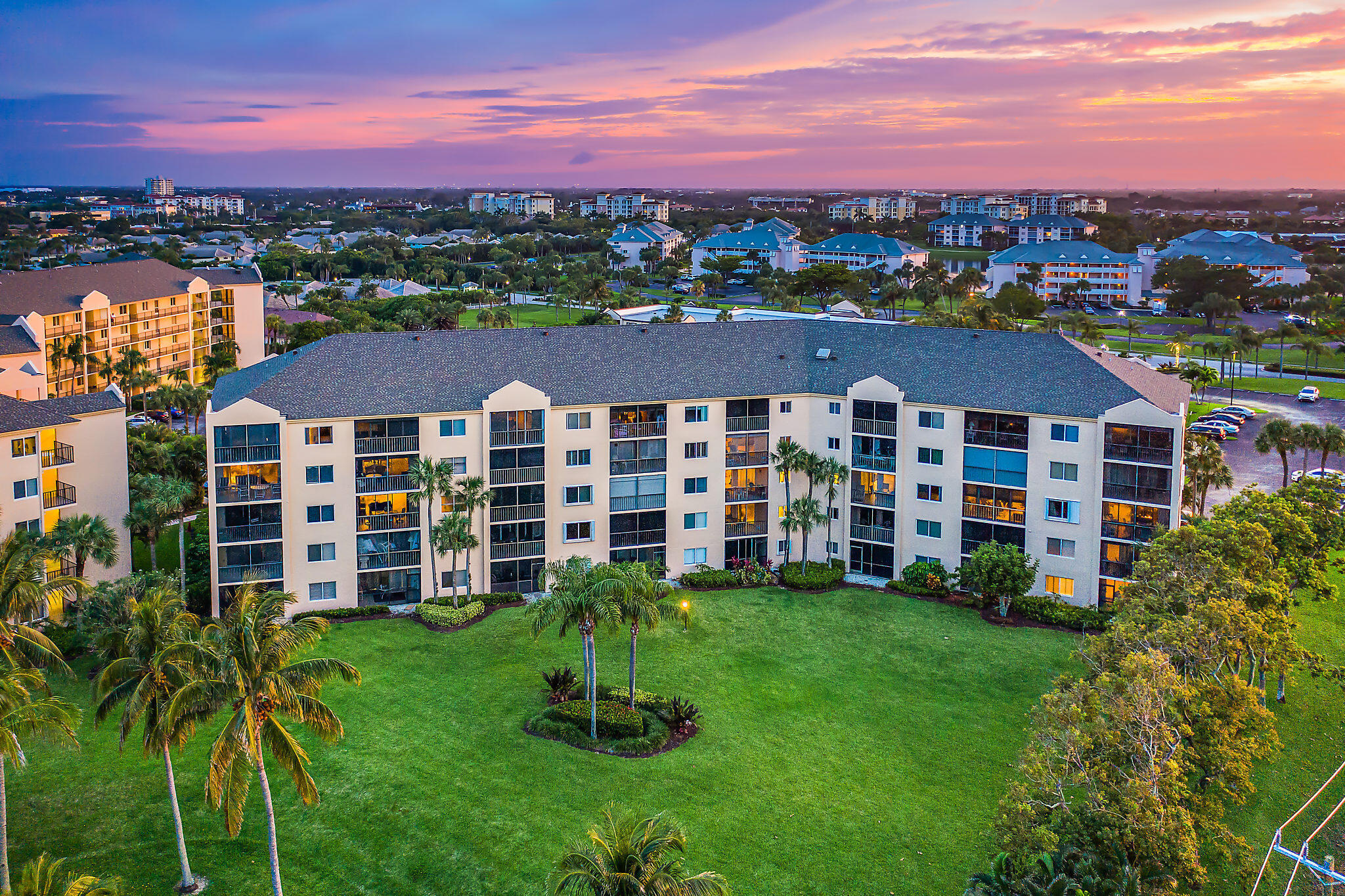 275 Palm Avenue C402