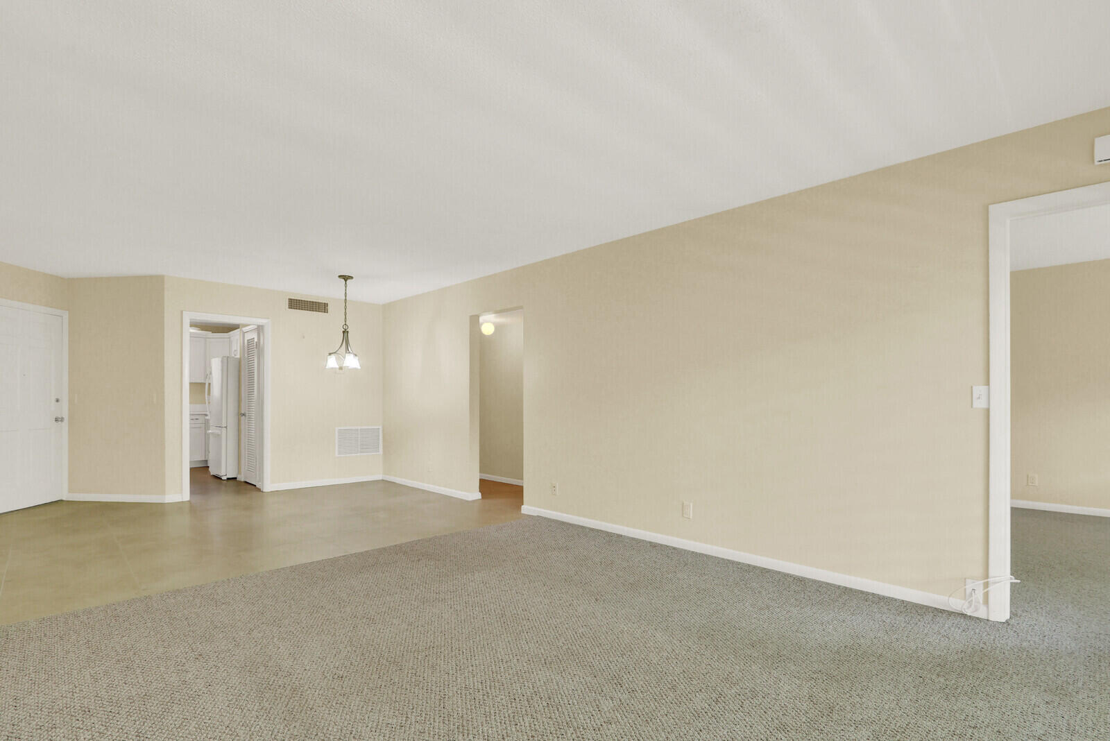 TEQUESTA GARDEN CONDO 1 - Residential