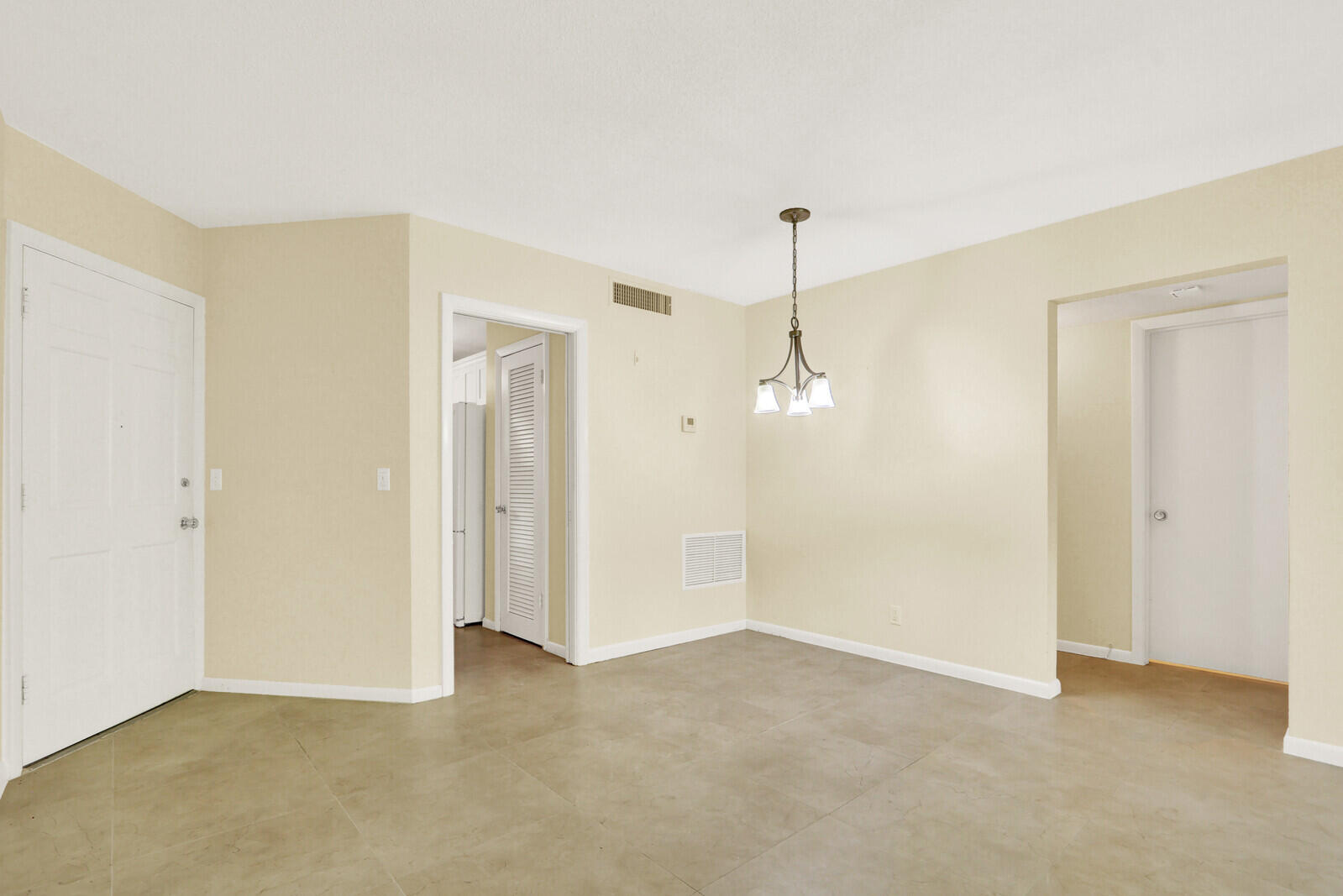 TEQUESTA GARDEN CONDO 1 - Residential