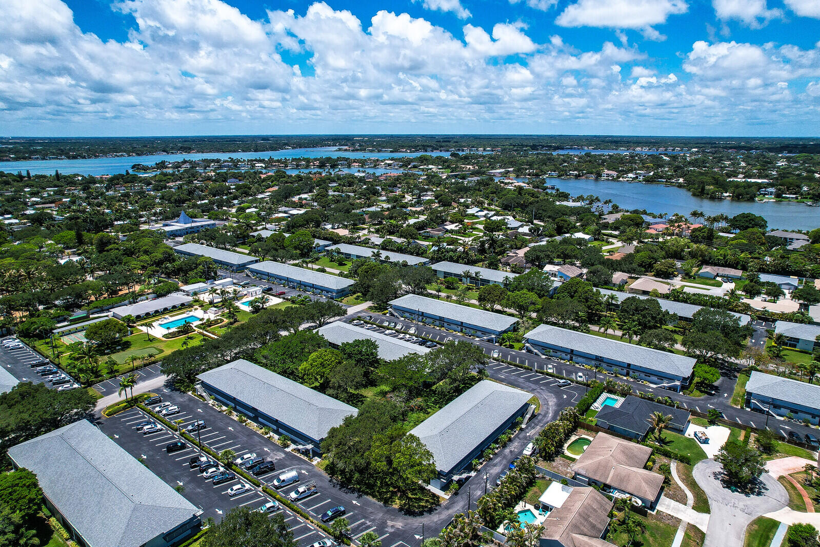 TEQUESTA GARDEN CONDO 1 - Residential