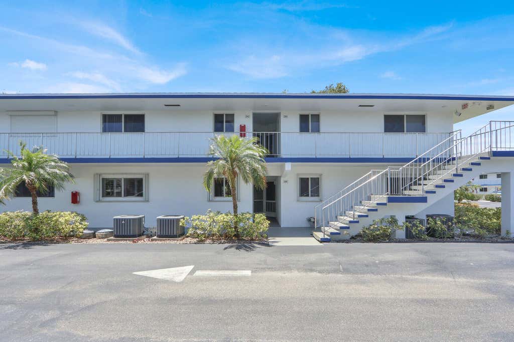 Photo of 9 Westwood Avenue #102b, Tequesta, FL 33469 (MLS # B26028350)