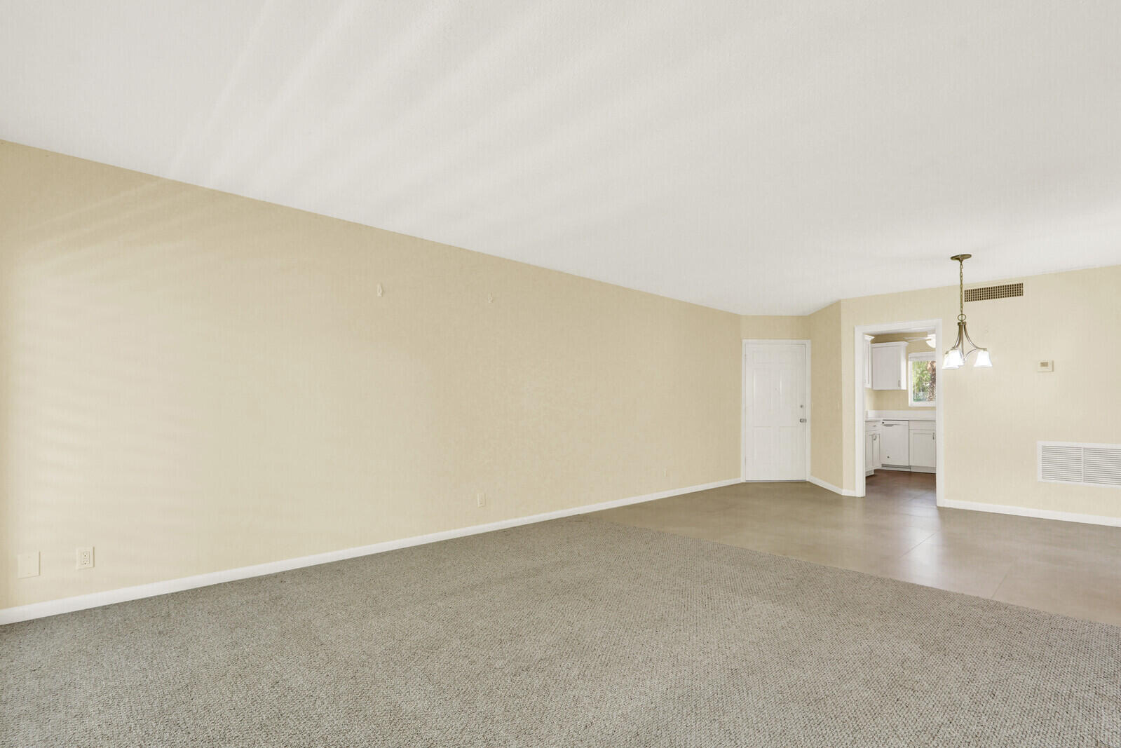 TEQUESTA GARDEN CONDO 1 - Residential