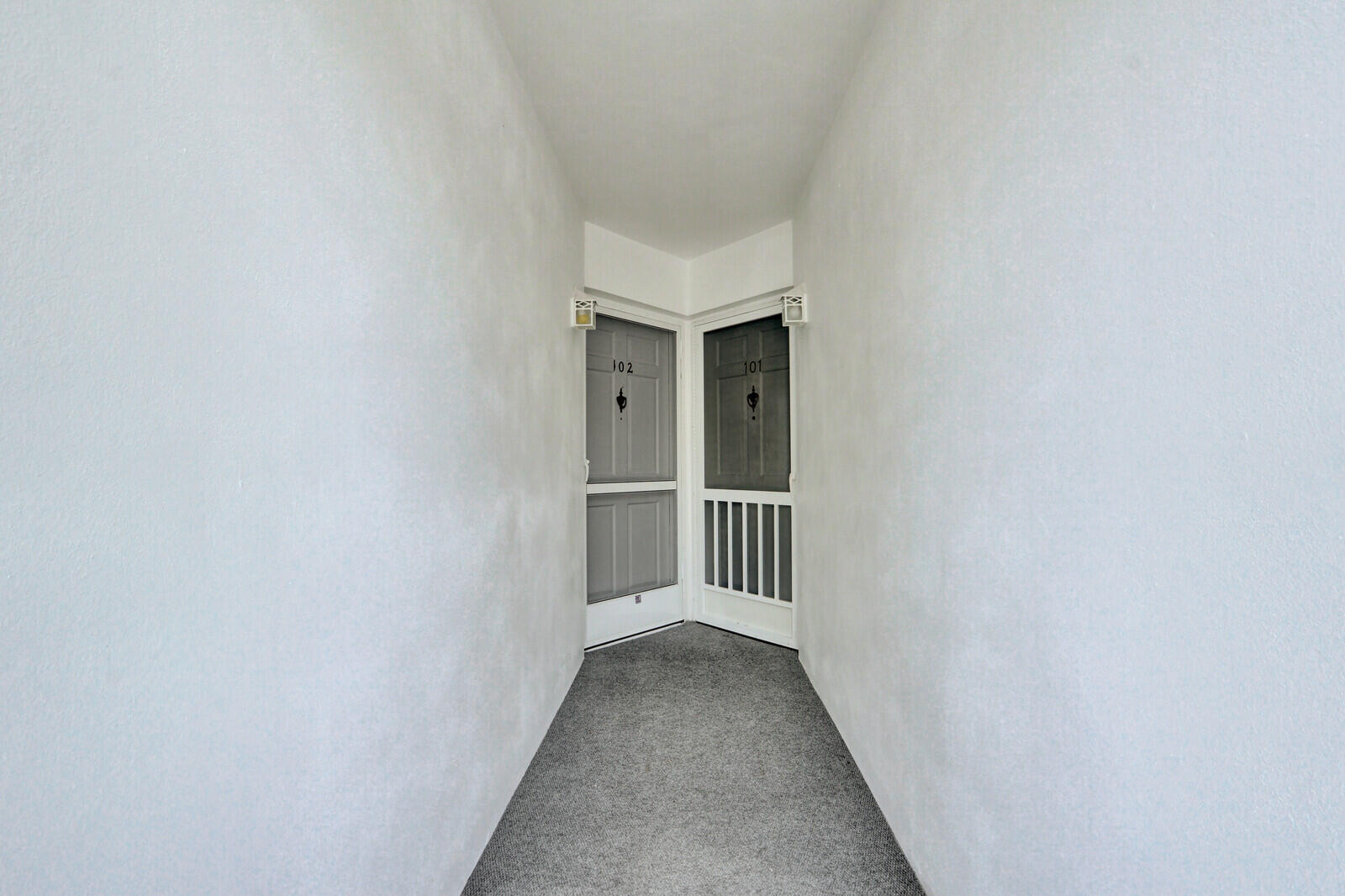TEQUESTA GARDEN CONDO 1 - Residential