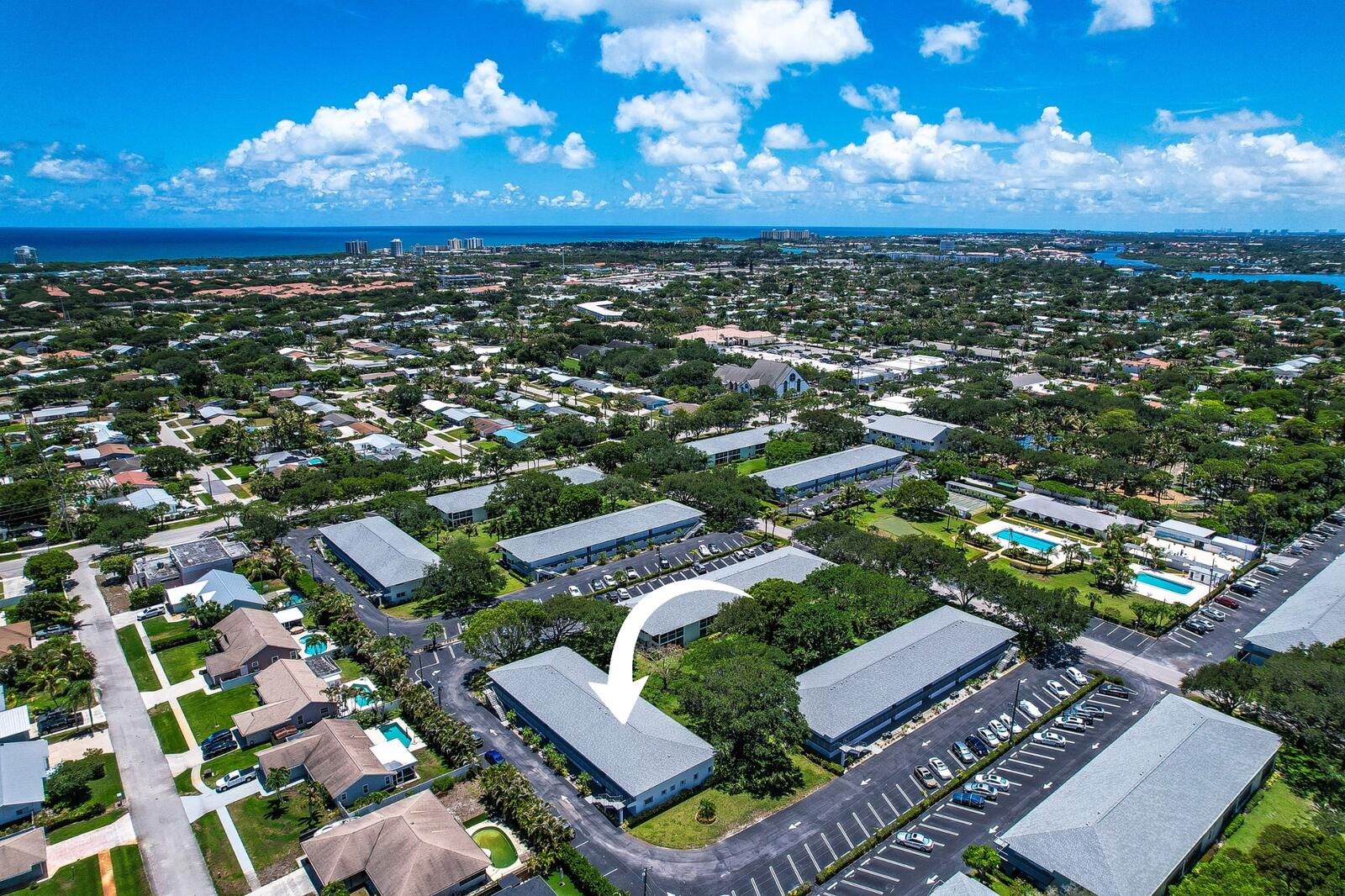 TEQUESTA GARDEN CONDO 1 - Residential