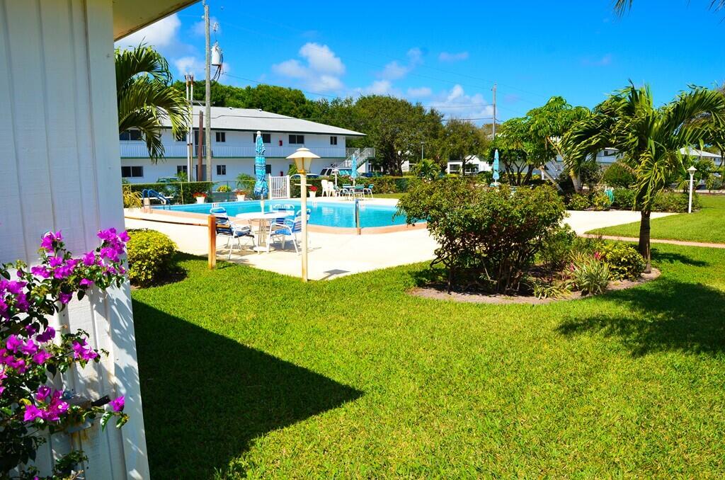 TEQUESTA GARDEN CONDO 1 - Residential
