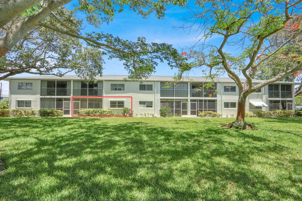 Photo of 9 Westwood Avenue #102b, Tequesta, FL 33469 (MLS # B26028350)