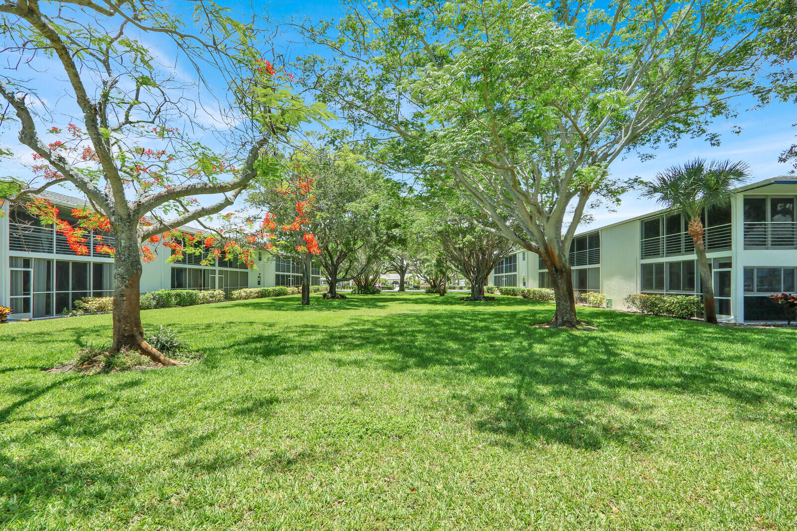 TEQUESTA GARDEN CONDO 1 - Residential