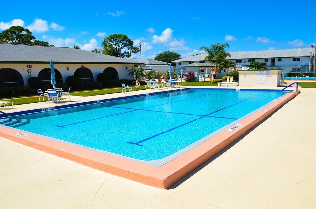 TEQUESTA GARDEN CONDO 1 - Residential