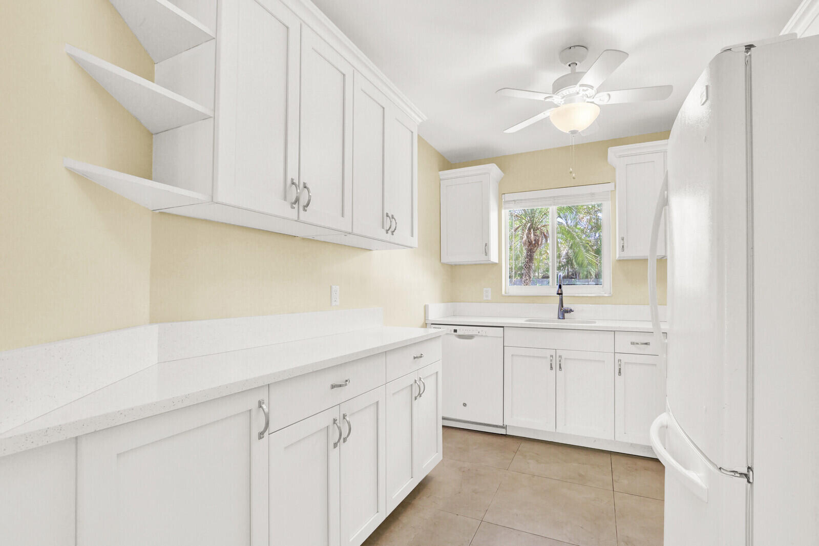 TEQUESTA GARDEN CONDO 1 - Residential