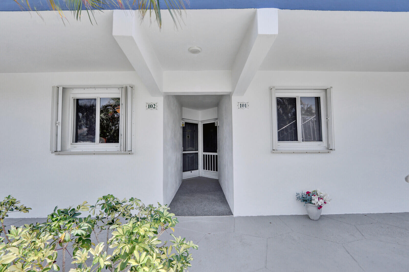 TEQUESTA GARDEN CONDO 1 - Residential