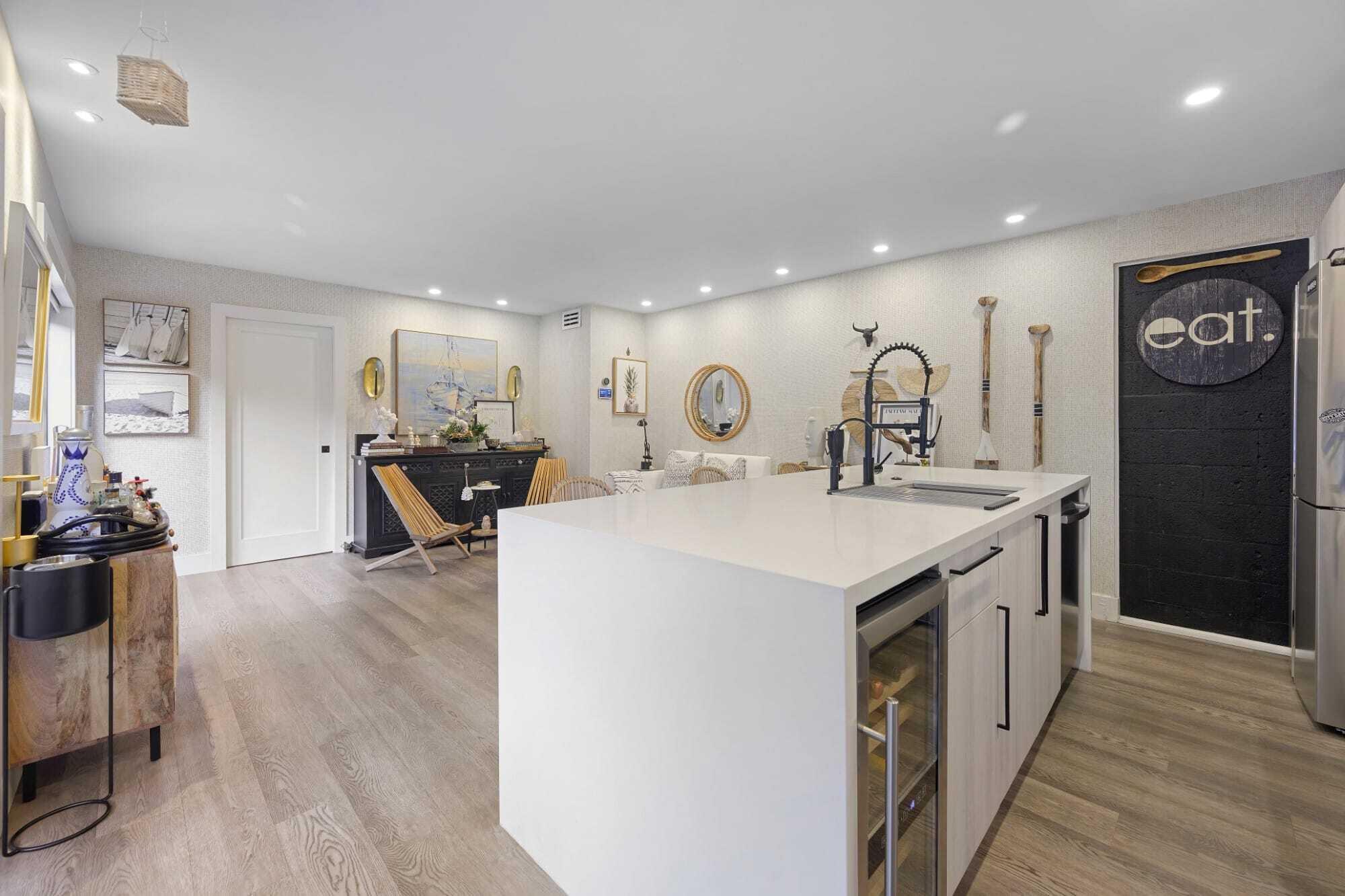 SEA LOFTERS CONDO - Residential Lease