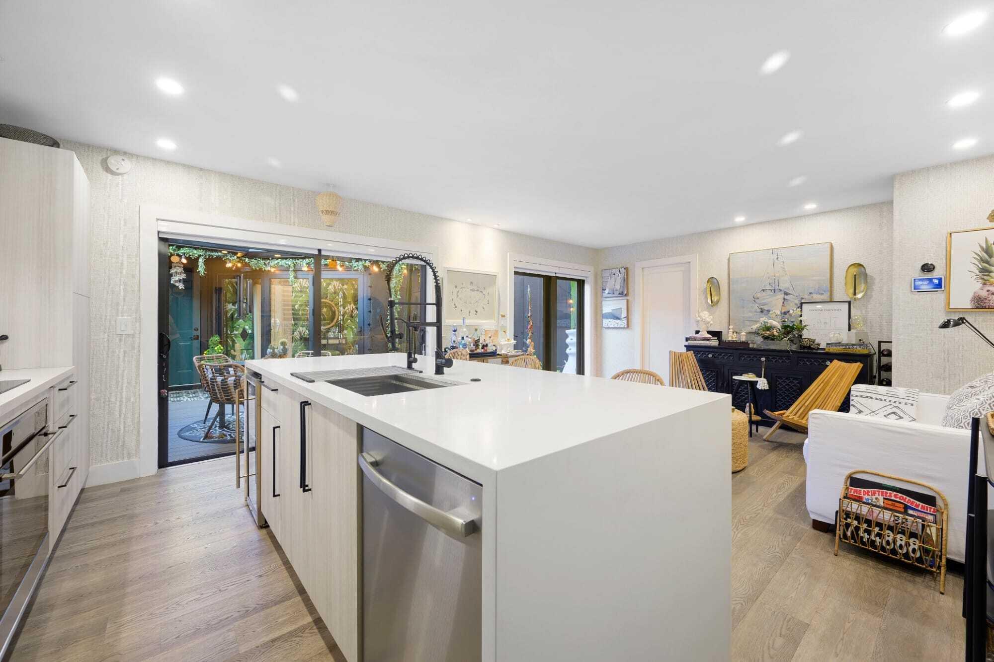 SEA LOFTERS CONDO - Residential Lease