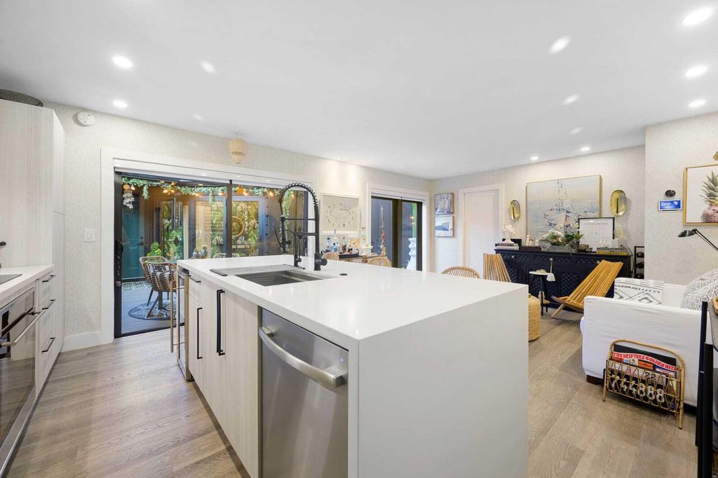 Photo of 1605 Us-1, Jupiter, FL 33477 (MLS # B26002650)