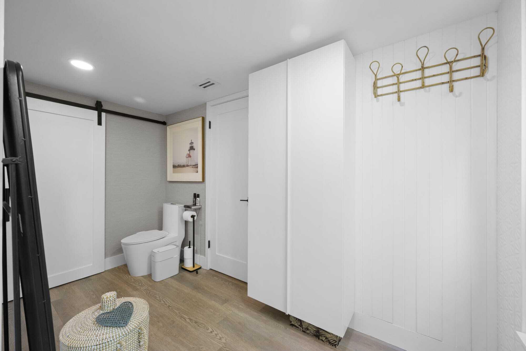 SEA LOFTERS CONDO - Residential Lease