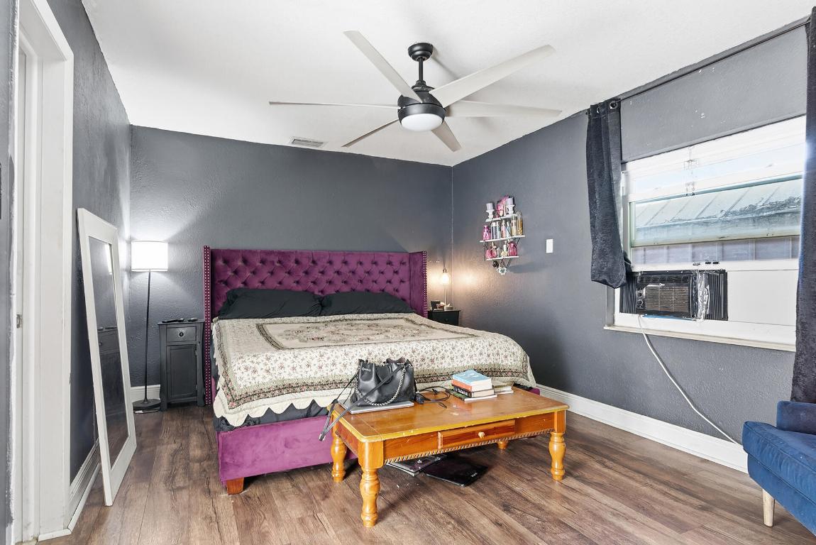 VILLAGE OF PALM SPRINGS - Residential