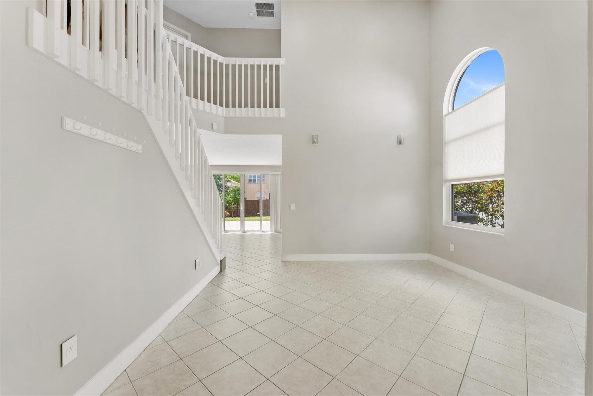 9825 Scribner Lane