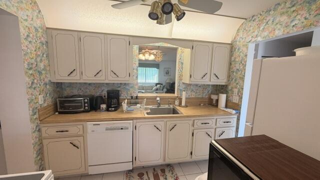 CAMELOT VILLAGE SEC 1 - Residential