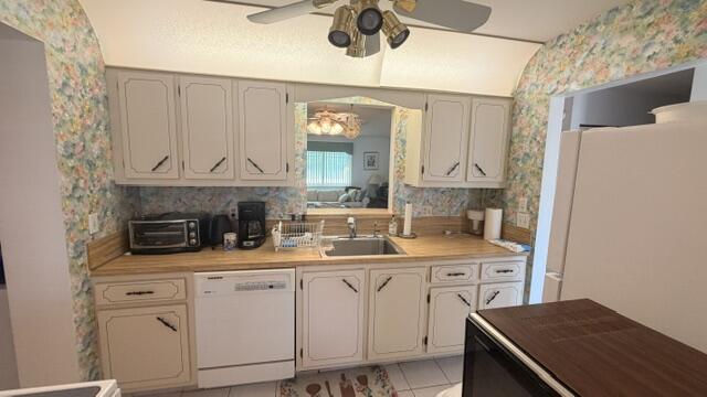 CAMELOT VILLAGE SEC 1 - Residential