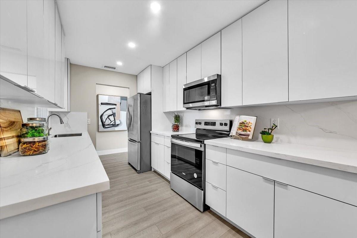1204 Wynnewood Dr