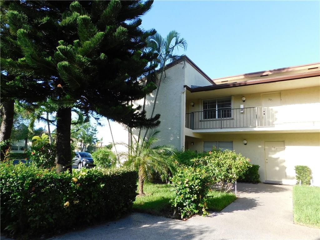 CYPRESS AT WOODMONT - Residential