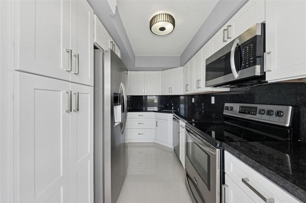 Photo of 333 NE 21st Avenue #520, Deerfield Beach, FL 33441 (MLS # F10522723)