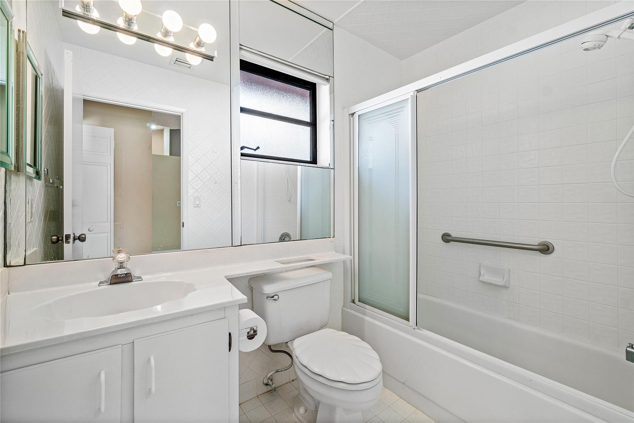 Whisper Walk SEC E Condo - Residential