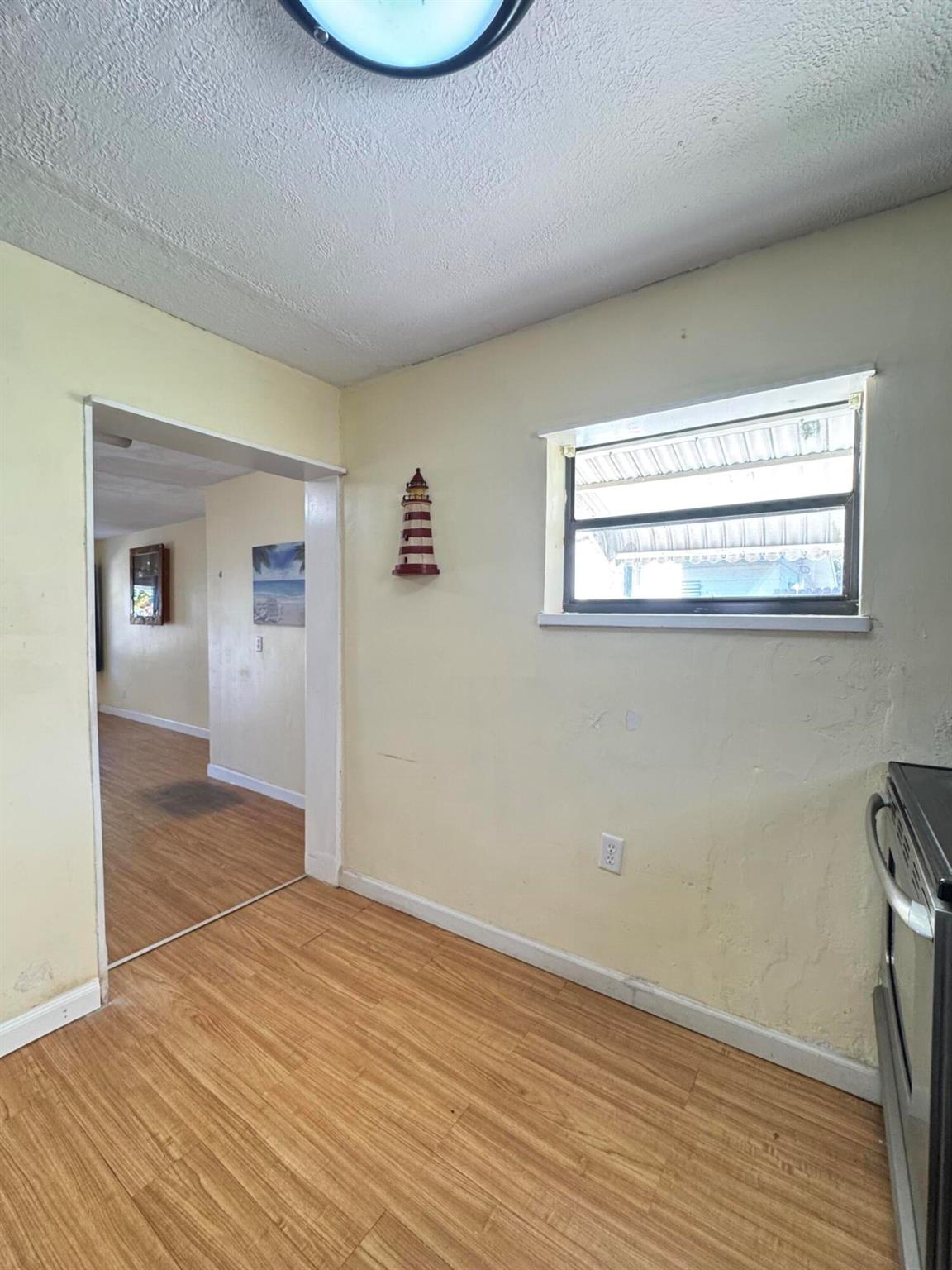 RIVERVIEW MANOR - Residential