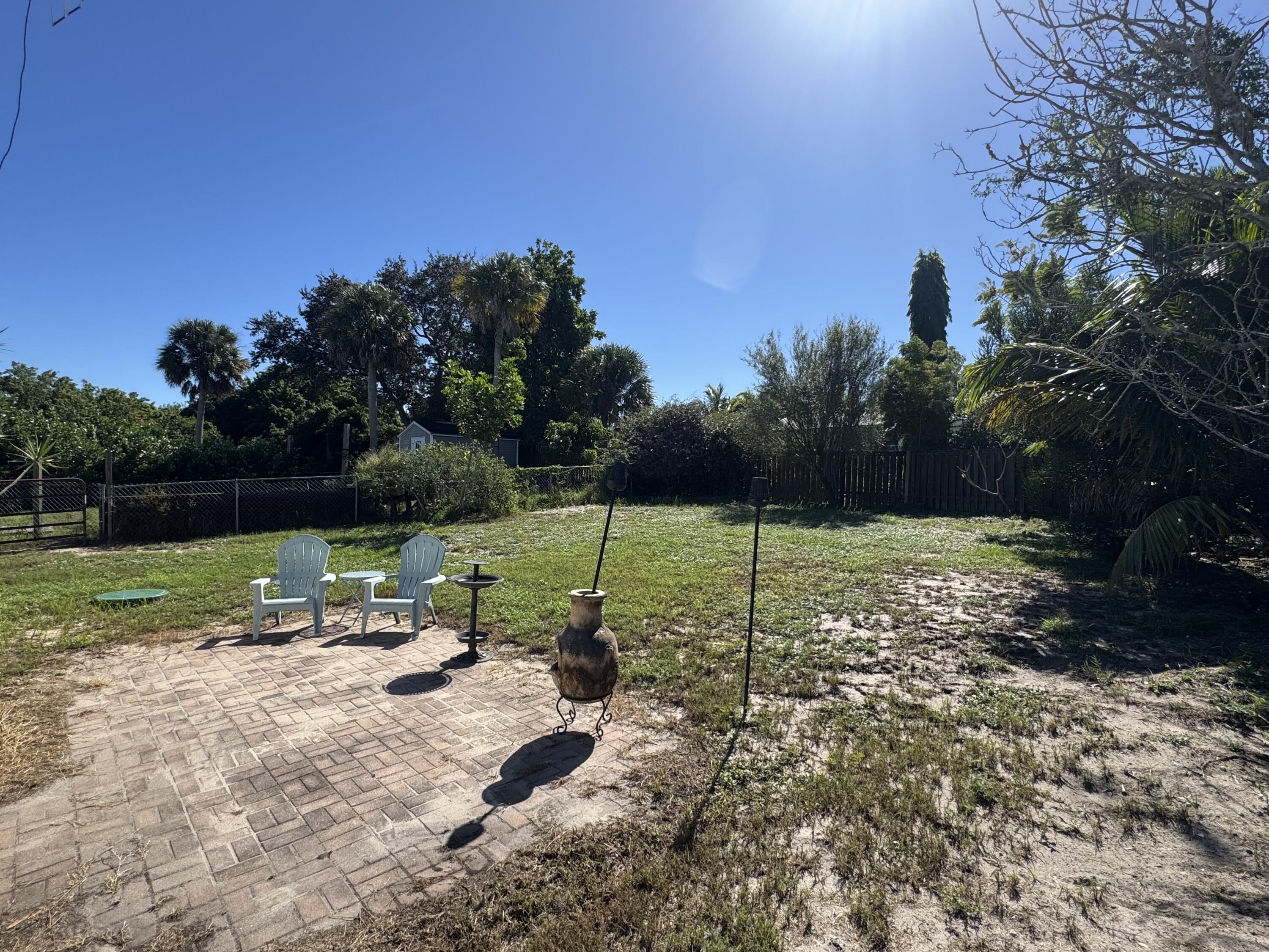 RIVERVIEW MANOR - Residential