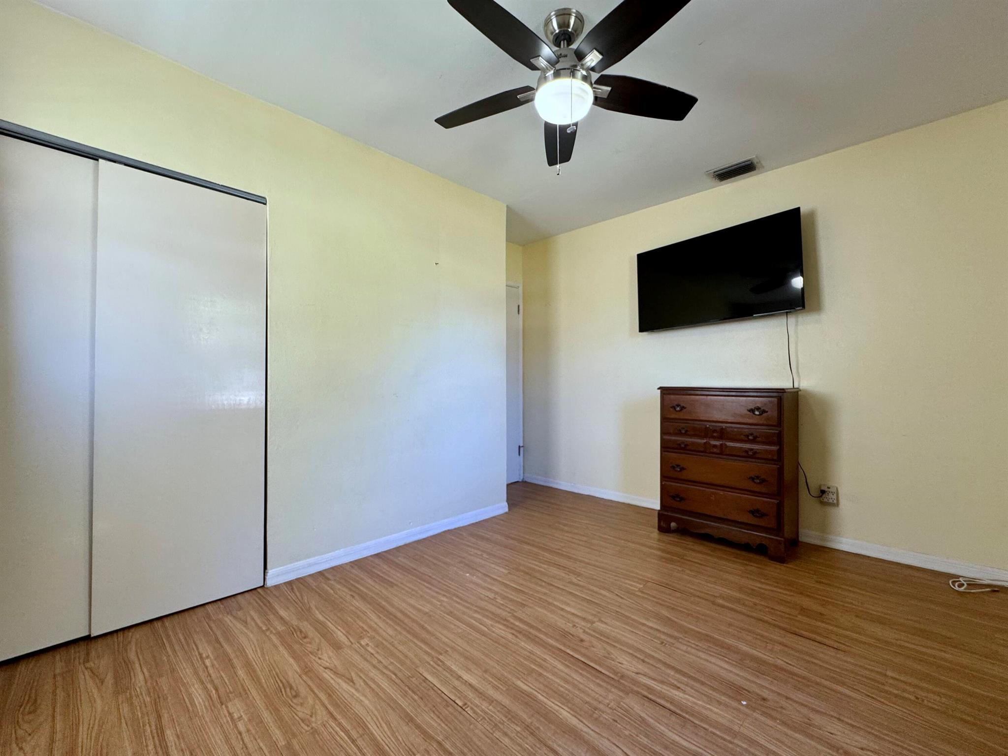 RIVERVIEW MANOR - Residential