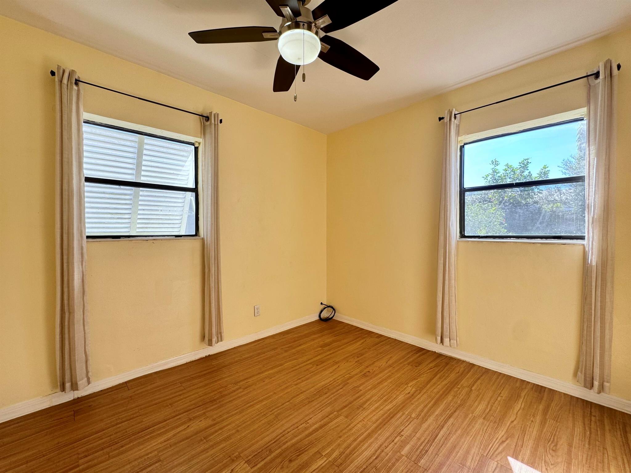 RIVERVIEW MANOR - Residential